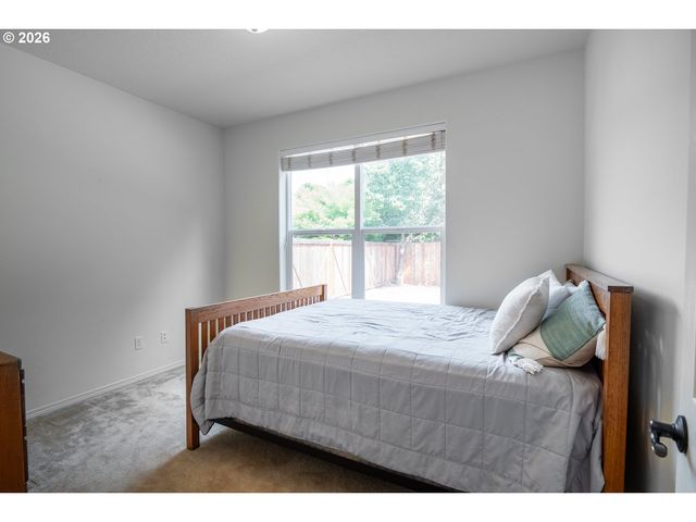 1191 HEATHMAN Dr, Eugene, OR 97402