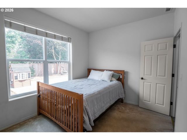 1191 HEATHMAN Dr, Eugene, OR 97402
