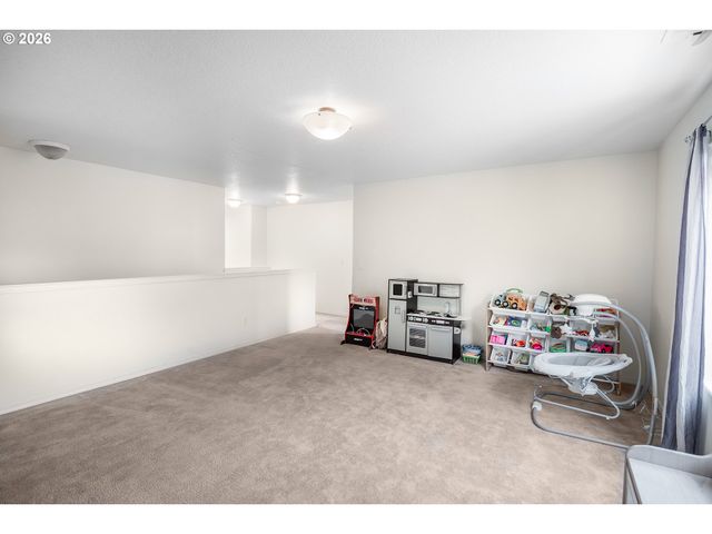 1191 HEATHMAN Dr, Eugene, OR 97402
