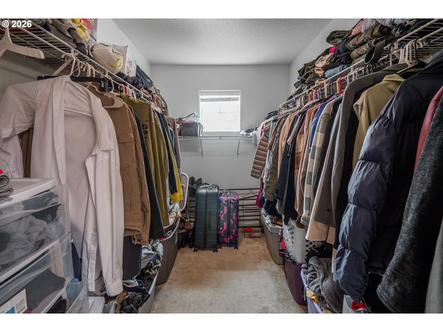 1191 HEATHMAN Dr, Eugene, OR 97402