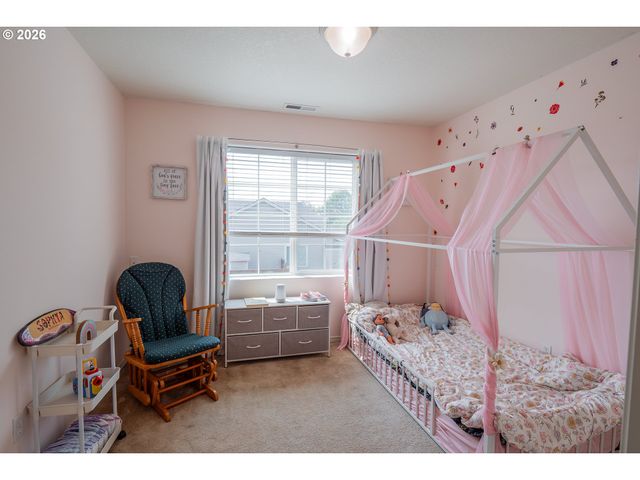 1191 HEATHMAN Dr, Eugene, OR 97402