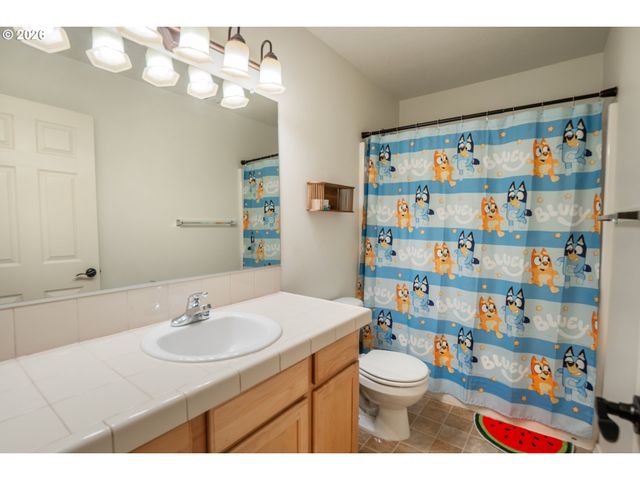 1191 HEATHMAN Dr, Eugene, OR 97402