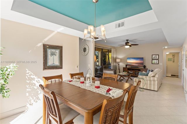 10527 NW 10th Ct A-115, Plantation, FL 33322