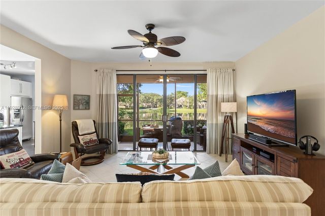 10527 NW 10th Ct A-115, Plantation, FL 33322