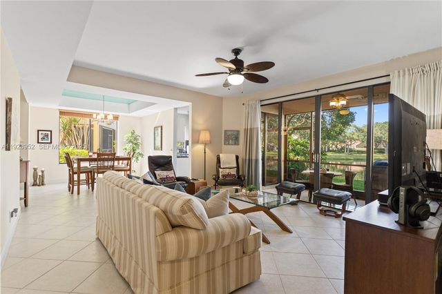 10527 NW 10th Ct A-115, Plantation, FL 33322