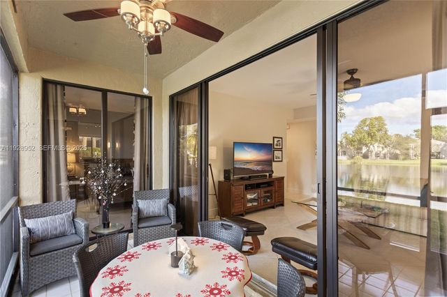 10527 NW 10th Ct A-115, Plantation, FL 33322