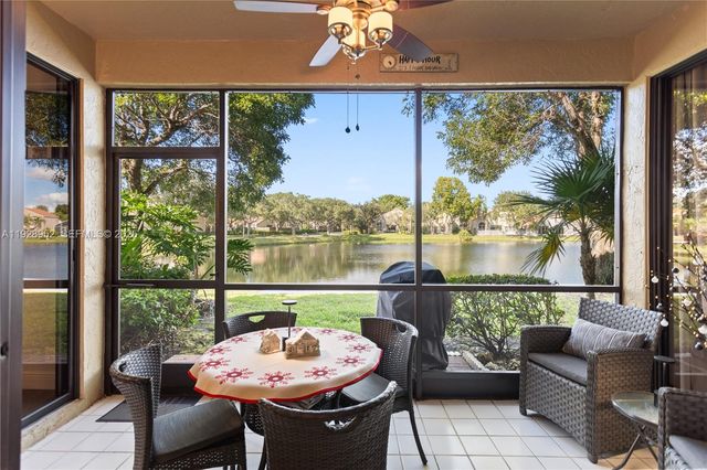 10527 NW 10th Ct A-115, Plantation, FL 33322