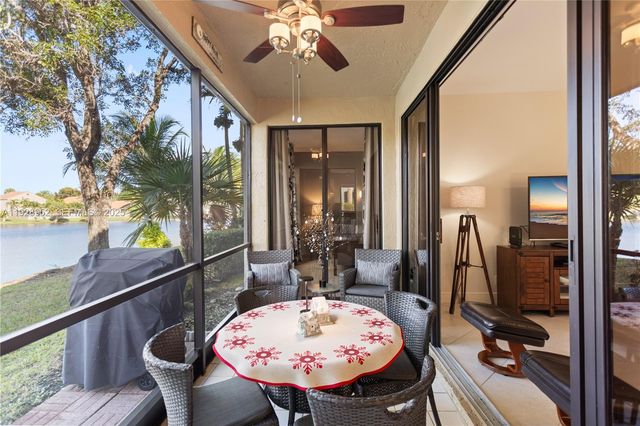 10527 NW 10th Ct A-115, Plantation, FL 33322