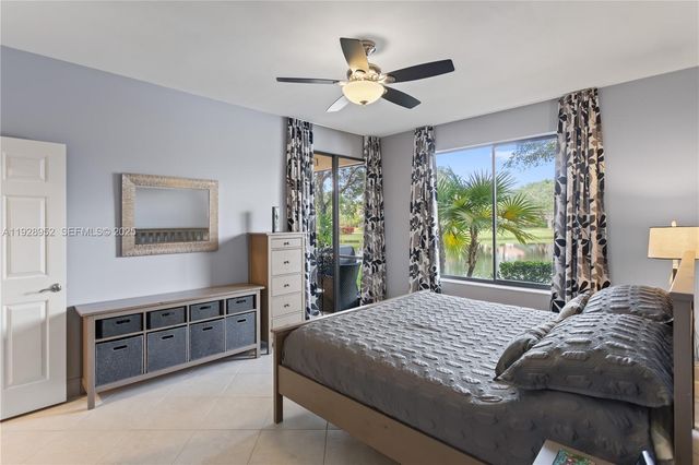 10527 NW 10th Ct A-115, Plantation, FL 33322