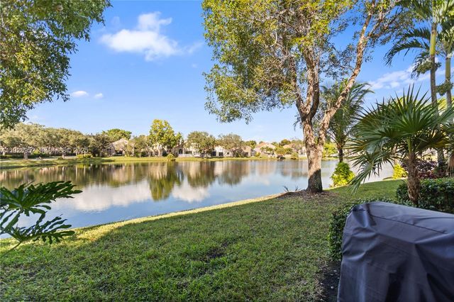 10527 NW 10th Ct A-115, Plantation, FL 33322