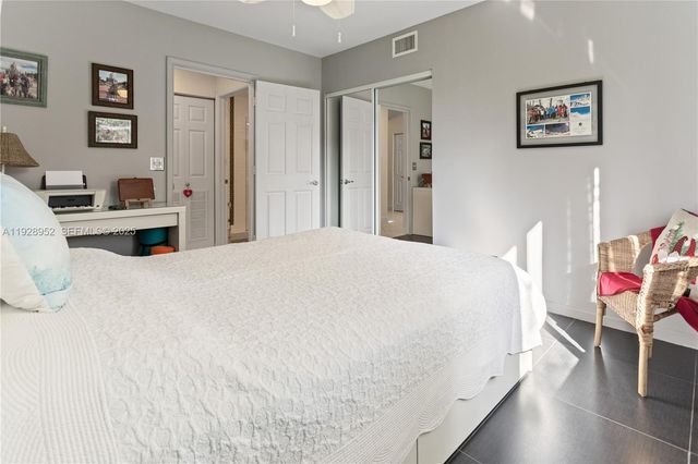 10527 NW 10th Ct A-115, Plantation, FL 33322