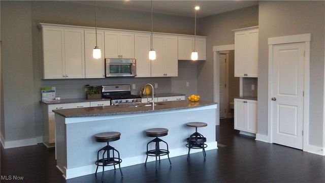 3618 Great Windsor Lane, Uniontown, OH 44685