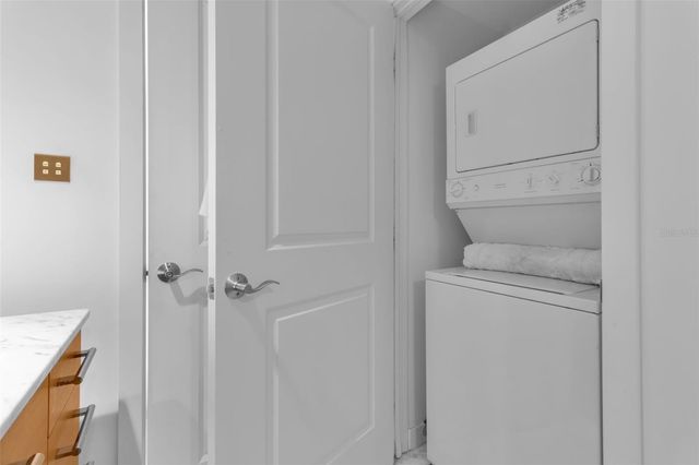 1350 MAIN STREET 502, Sarasota, FL 34236