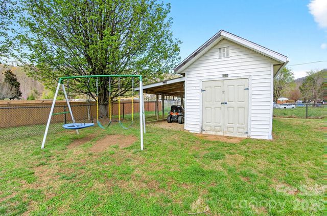 22 Brookfield Lane, Old Fort, NC 28762