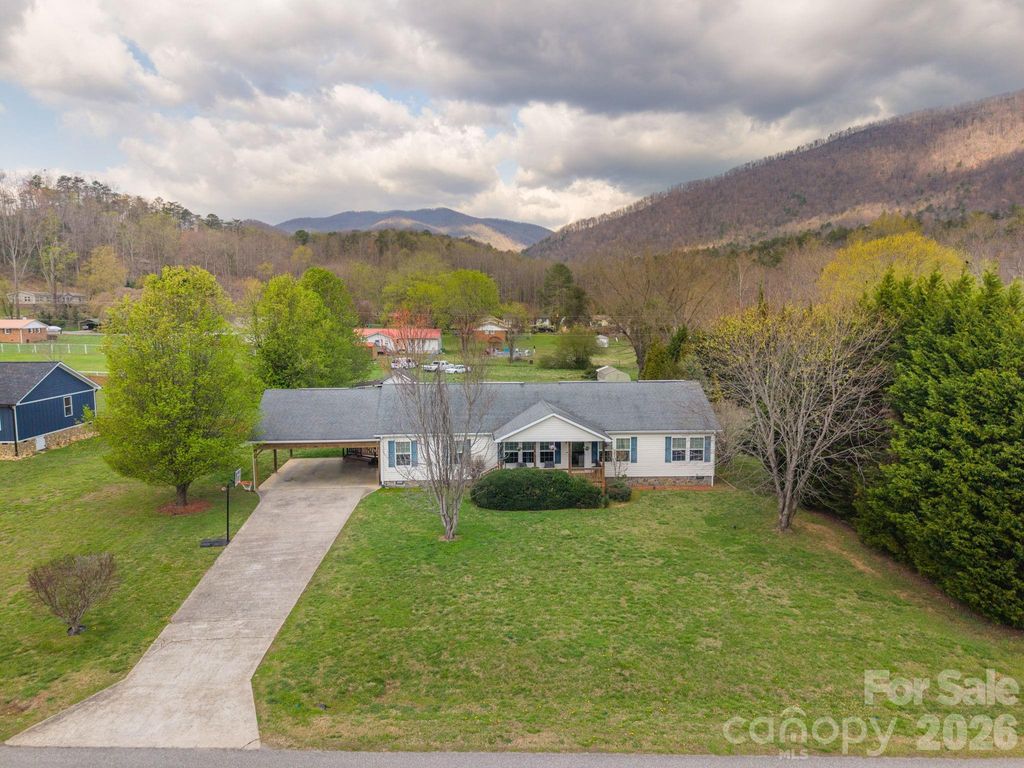 22 Brookfield Lane, Old Fort, NC 28762