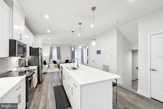 1716 ATLAS DR, Frederick, MD 21702