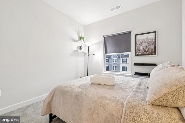 1716 ATLAS DR, Frederick, MD 21702