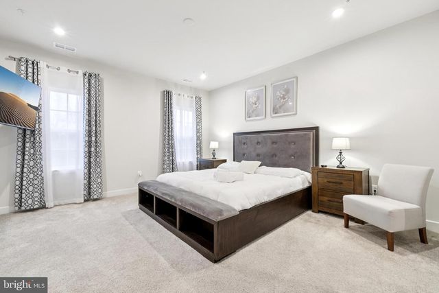 1716 ATLAS DR, Frederick, MD 21702