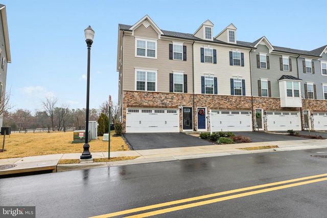 1716 ATLAS DR, Frederick, MD 21702
