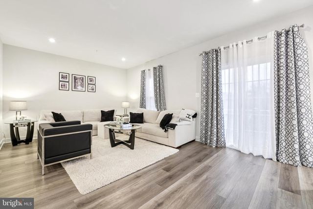 1716 ATLAS DR, Frederick, MD 21702