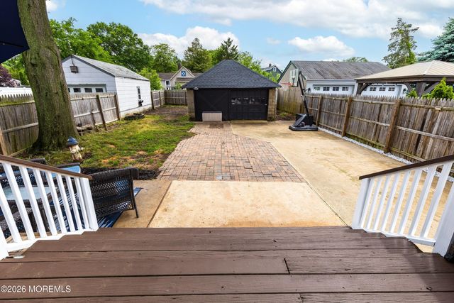 76 Morris Avenue, Belford, NJ 07718