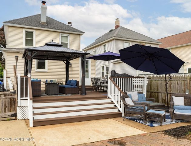 76 Morris Avenue, Belford, NJ 07718
