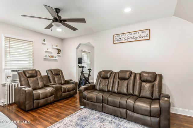 76 Morris Avenue, Belford, NJ 07718