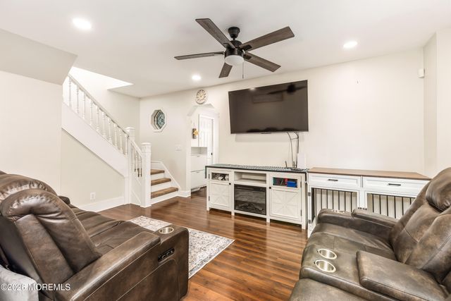 76 Morris Avenue, Belford, NJ 07718