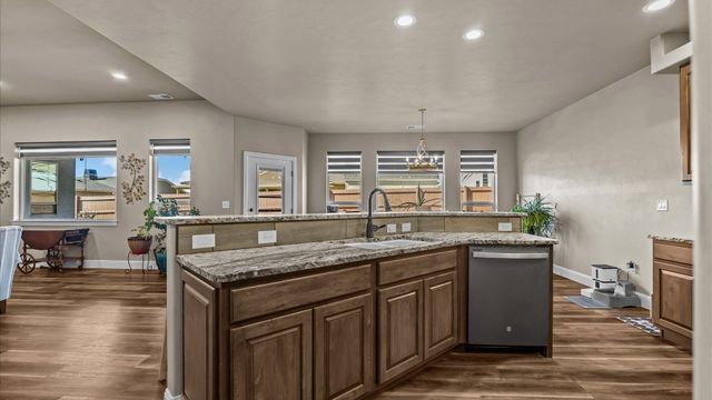 847 Fire Agate Lane, Grand Junction, CO 81506