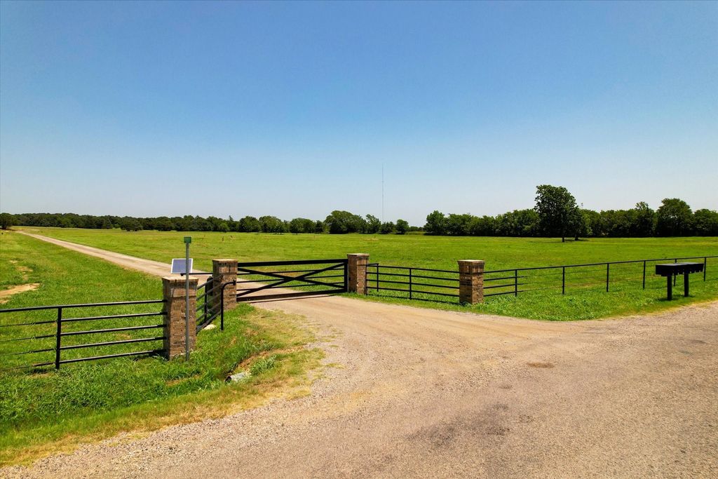 60 Ribbonwood Trail, Collinsville, TX 76233