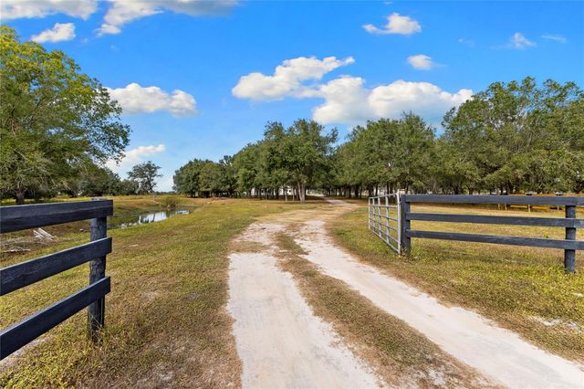 4940 WAUCHULA ROAD, Myakka City, FL 34251
