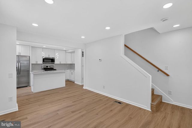 844 50TH PL NE, Washington, DC 20019