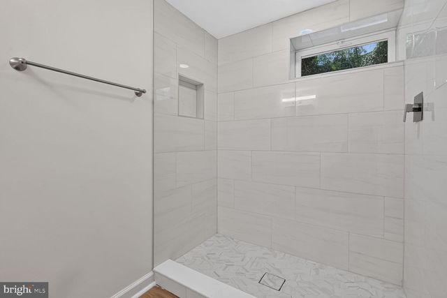 844 50TH PL NE, Washington, DC 20019