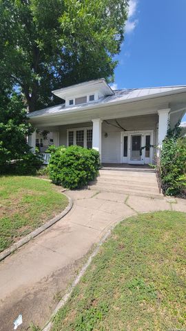 825 N PINE ST, San Antonio, TX 78202
