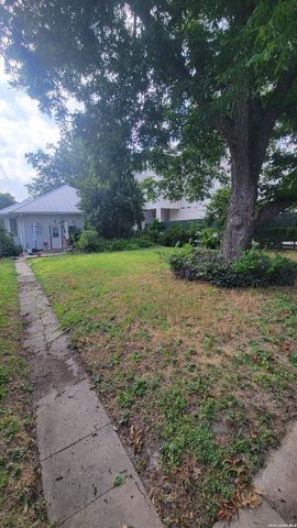 825 N PINE ST, San Antonio, TX 78202