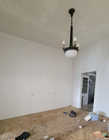 825 N PINE ST, San Antonio, TX 78202