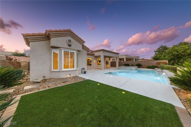 1928 Hot Oak Ridge Street, Las Vegas, NV 89134