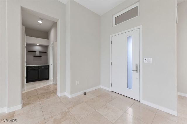 1928 Hot Oak Ridge Street, Las Vegas, NV 89134