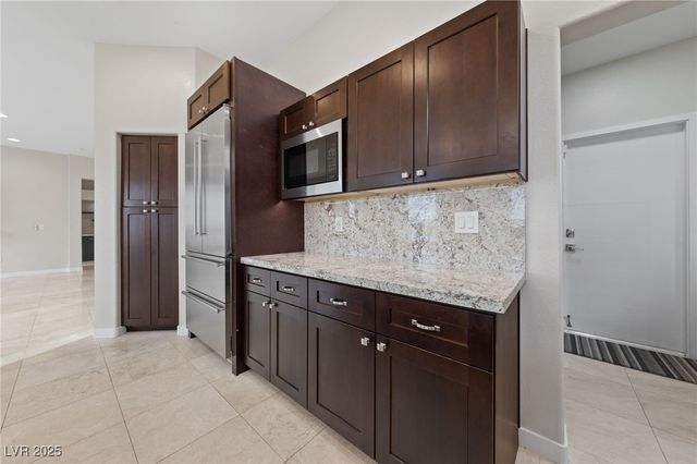 1928 Hot Oak Ridge Street, Las Vegas, NV 89134