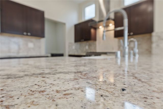 1928 Hot Oak Ridge Street, Las Vegas, NV 89134