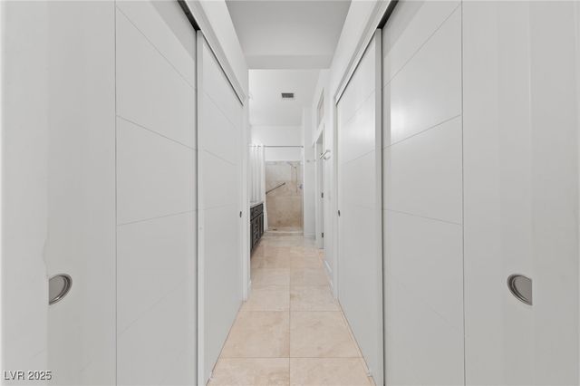 1928 Hot Oak Ridge Street, Las Vegas, NV 89134