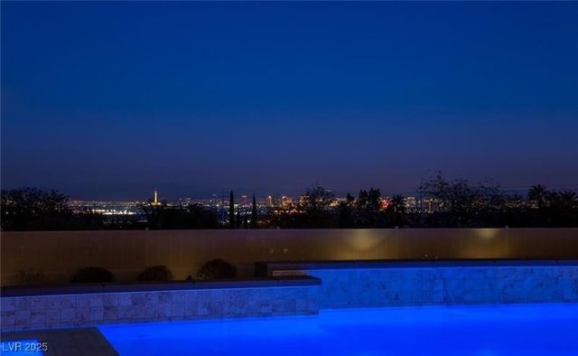 1928 Hot Oak Ridge Street, Las Vegas, NV 89134