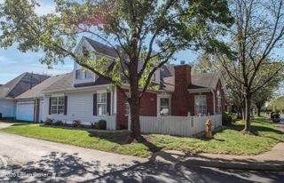 3827 Greenhurst Dr, Louisville, KY 40299
