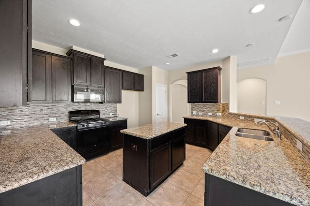 1818 Luminous Waters Lane, Rosharon, TX 77583