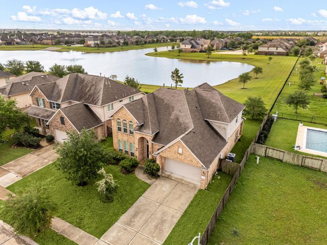 1818 Luminous Waters Lane, Rosharon, TX 77583