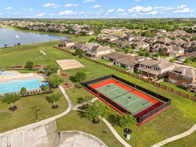 1818 Luminous Waters Lane, Rosharon, TX 77583