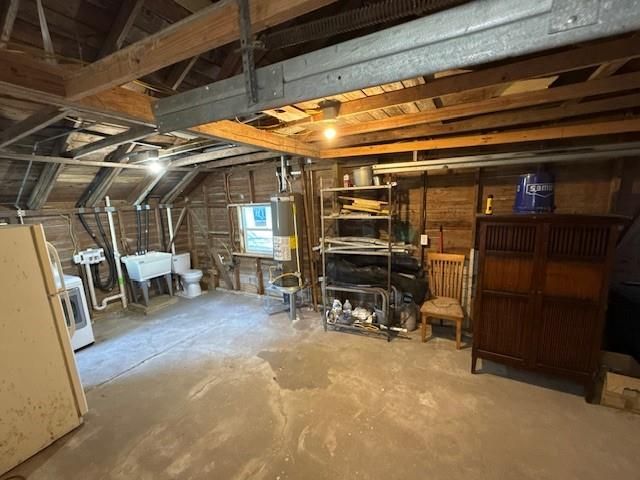 3125 South Drive, Groves, TX 77619