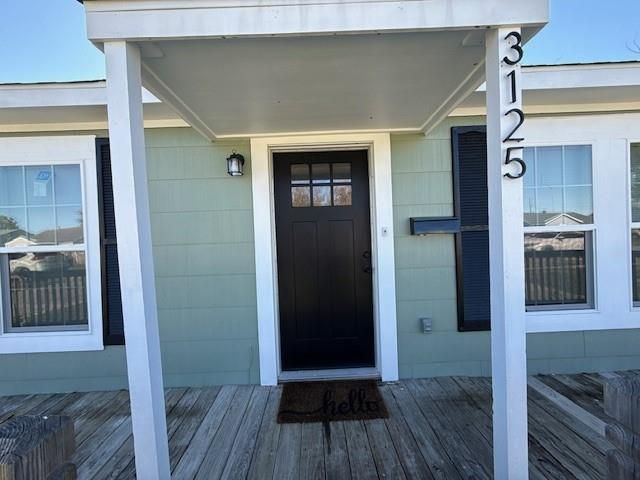 3125 South Drive, Groves, TX 77619