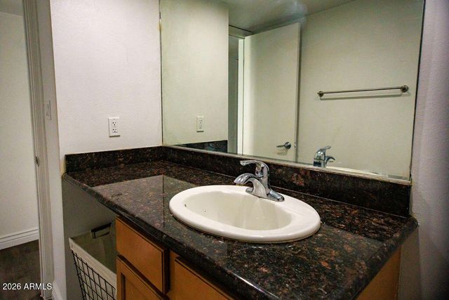 1702 W Tuckey Lane 103, Phoenix, AZ 85015