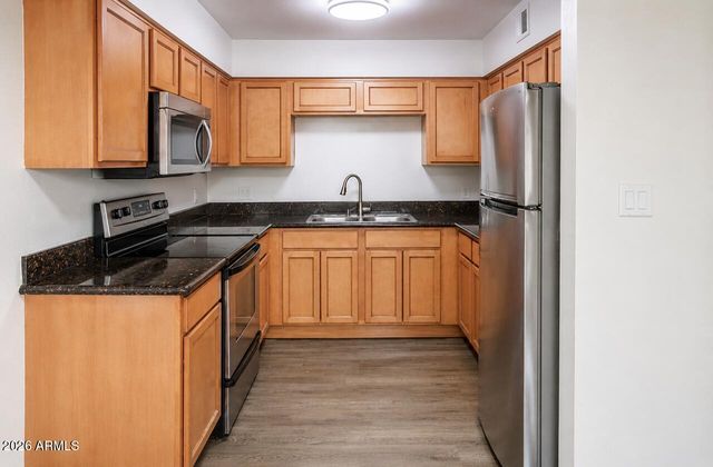 1702 W Tuckey Lane 103, Phoenix, AZ 85015